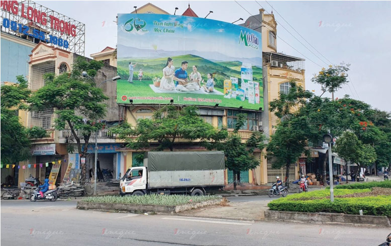 Pano quảng cáo tại Long Biên